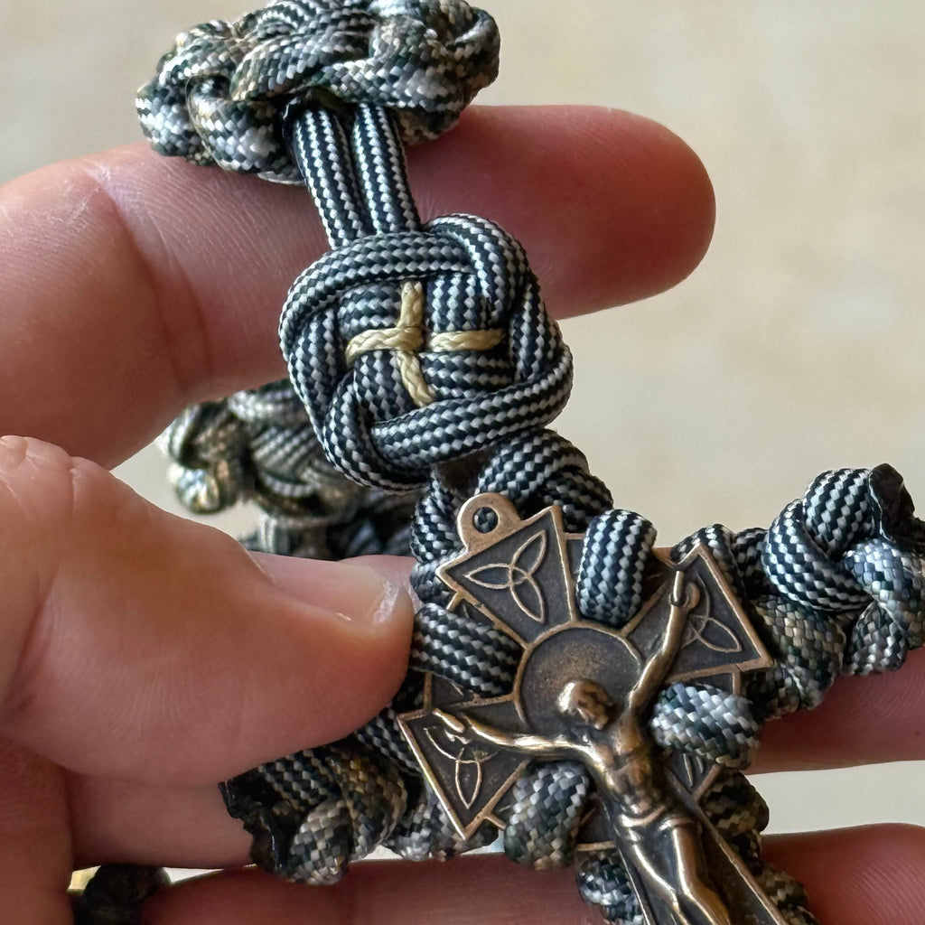 *SOLD* “Knot Without A Fight” Large Rosary